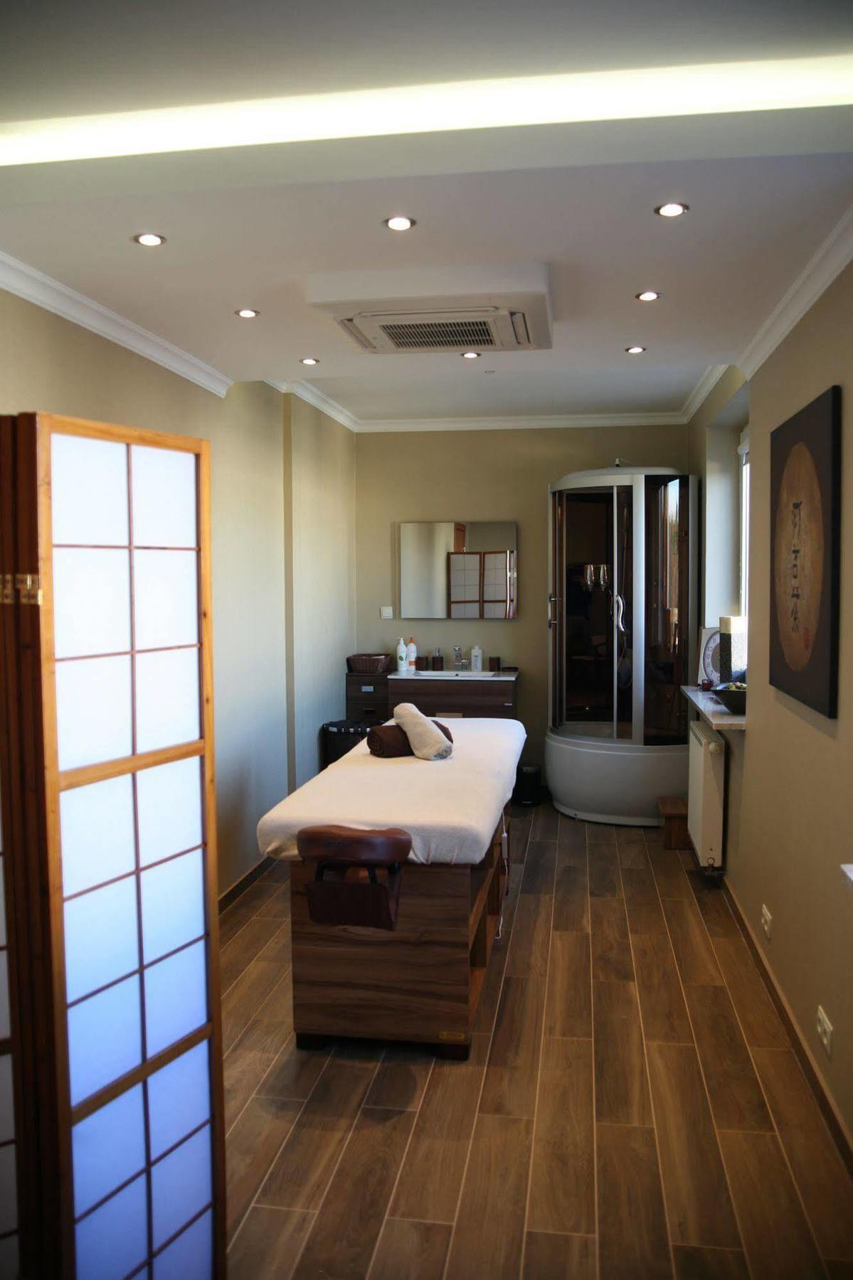 Hotel Boss